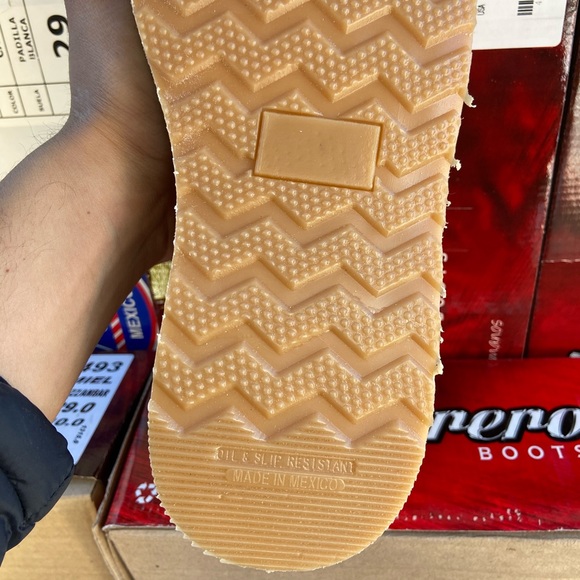 COPY - Red hawk work boots - Picture 8 of 15